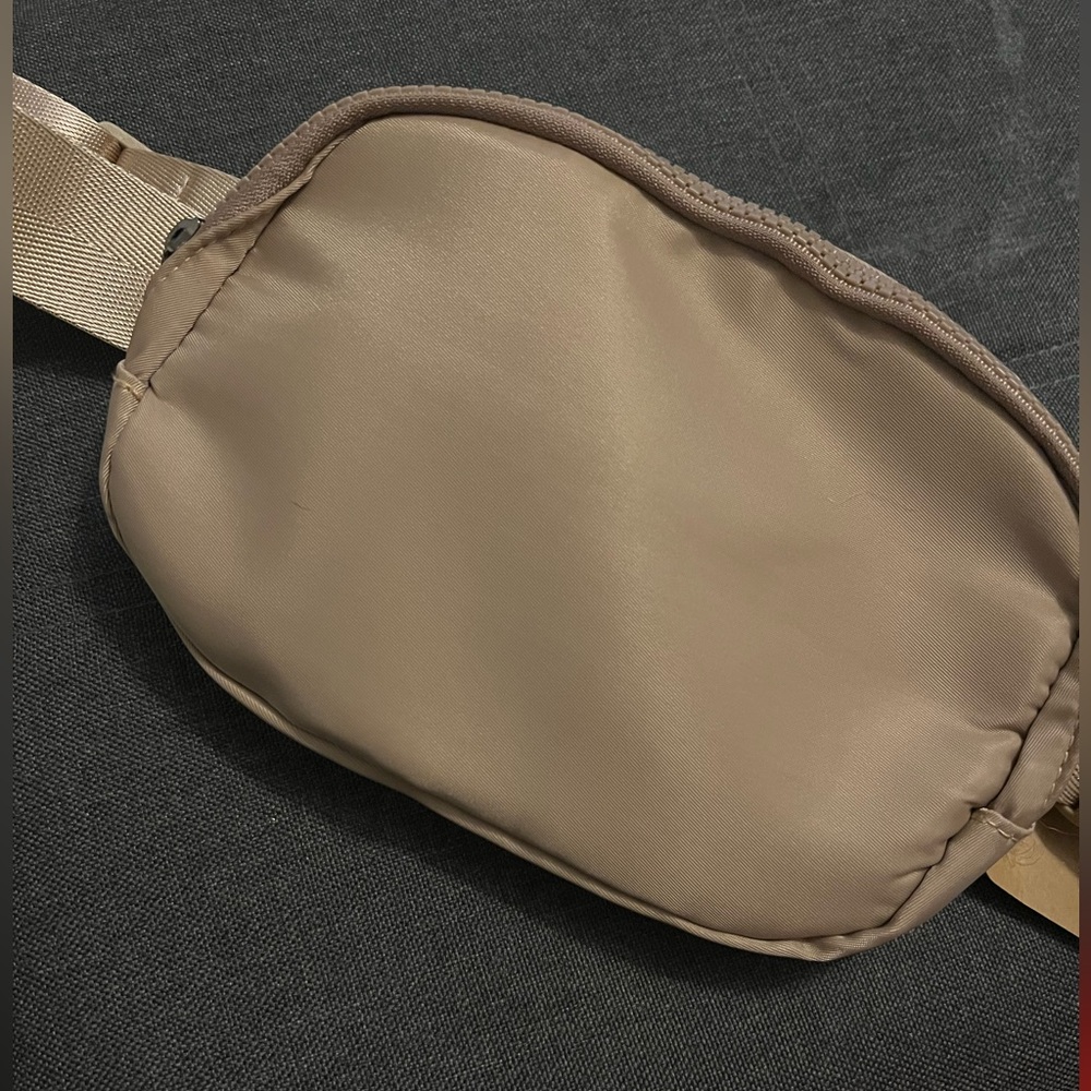 NWT- Zenana Crossbody bag